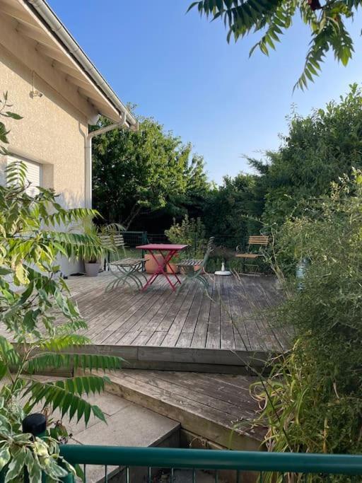 Chez Peggy & Victor - Appartement 4/5 Personnes Naves-Parmelan Exterior foto